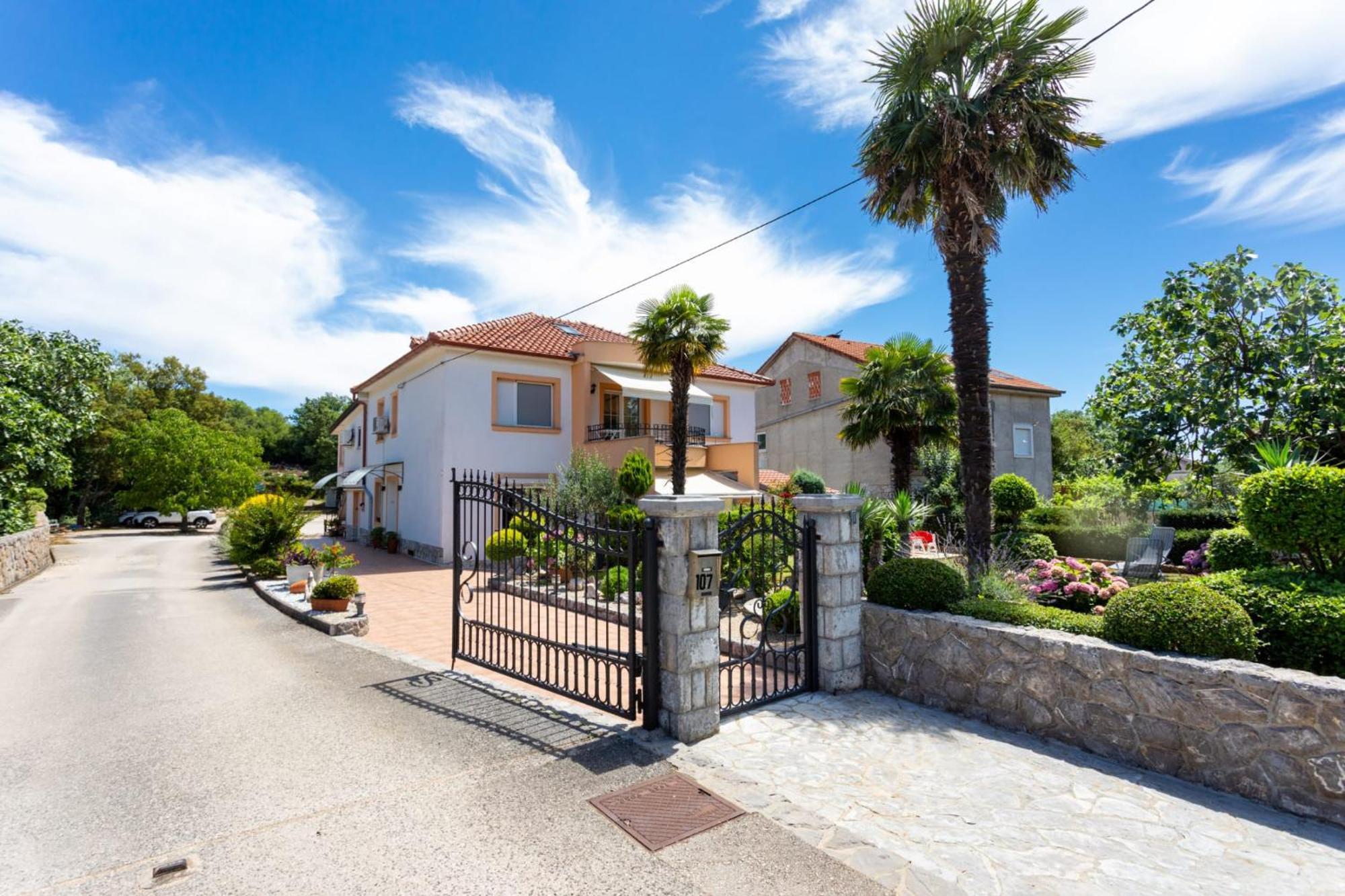 Apartment Marangunija Malinska Εξωτερικό φωτογραφία